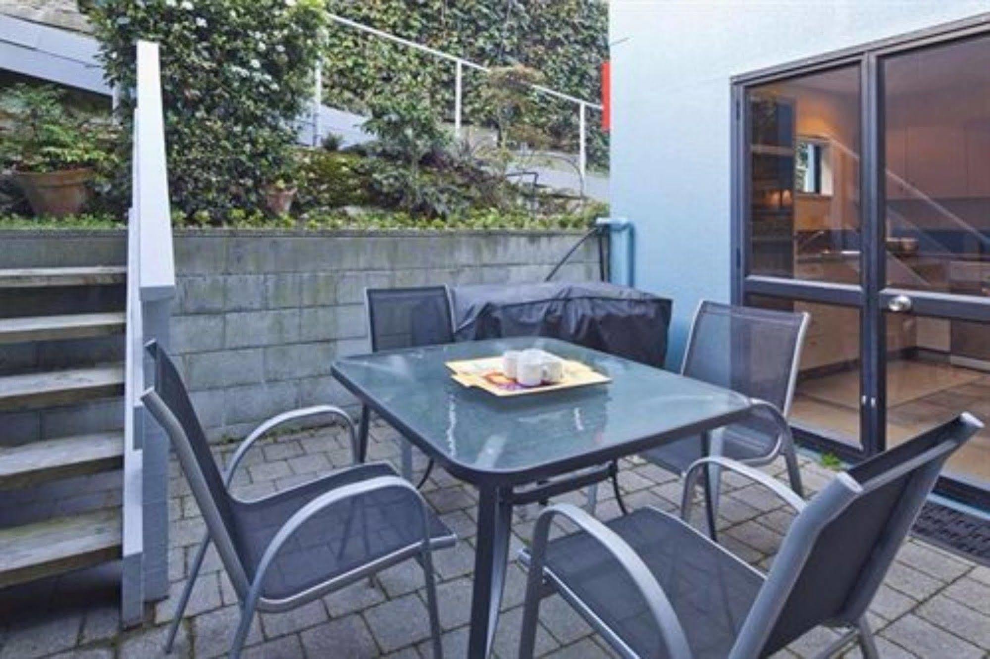 Apartments At Spinnaker Bay Queenstown Eksteriør bilde