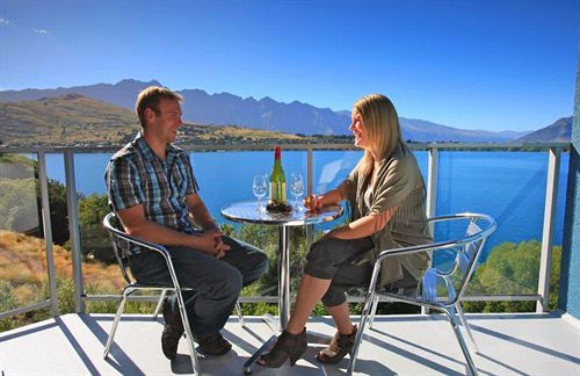 Apartments At Spinnaker Bay Queenstown Eksteriør bilde